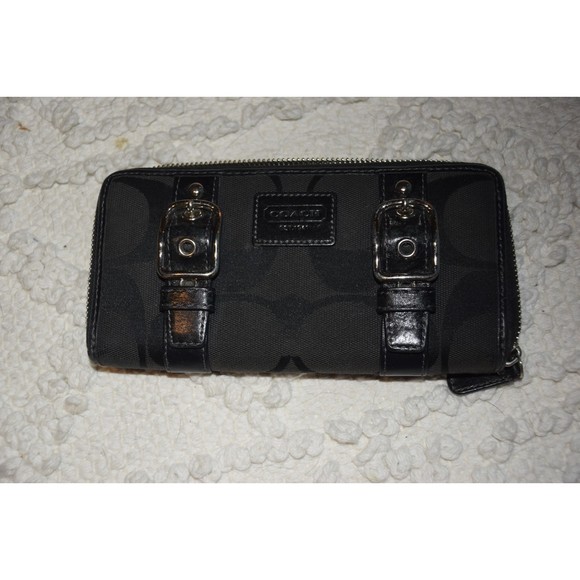 Coach Handbags - PRICE REDUCED- COACH Black Signature 12CM Jacquard Patent Leather SOHO Zip Clutc